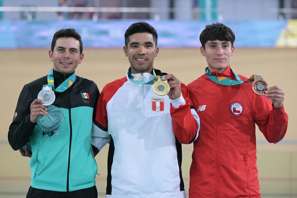 Hugo Ruiz ganó el oro en la modalidad de ómnium en el ciclismo de los Juegos Panamericanos. | Foto: AFP
