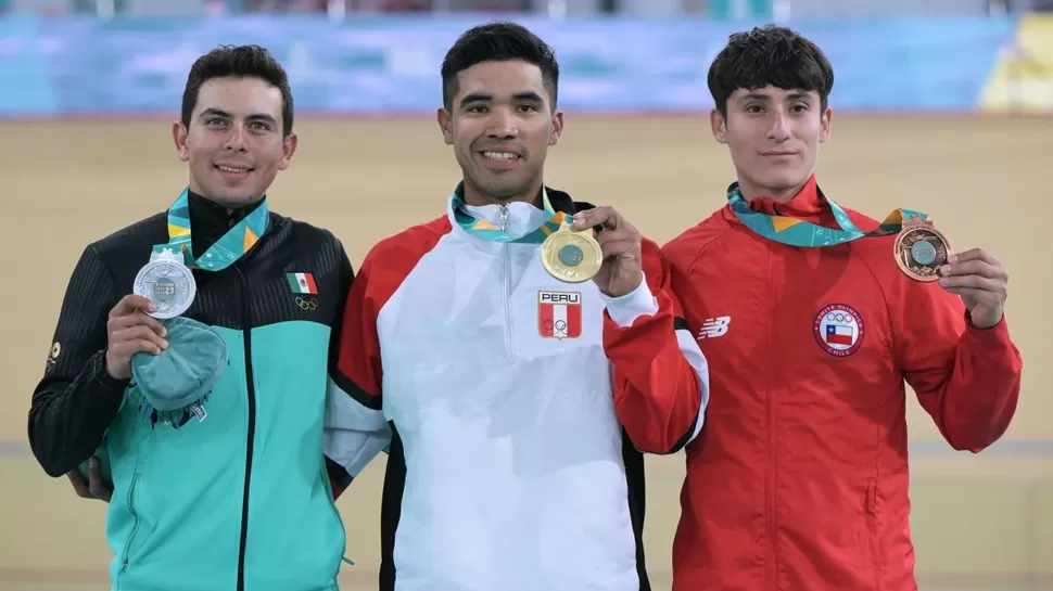 Hugo Ruiz ganó el oro en la modalidad de ómnium en el ciclismo de los Juegos Panamericanos. | Foto: AFP