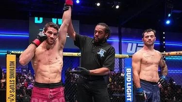 El peleador peruano consiguió un contrato con la UFC tras su nocaut técnico al italiano Luca Borando y se sumó a su compatriota Piero Guaylupo. | UFC Españoñ