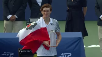 El tenista peruano logró imponerse sobre el inglés Arthur Fery con contundencia y ganó un ATP en cancha dura tras 33 años. | ATP - ESPN
