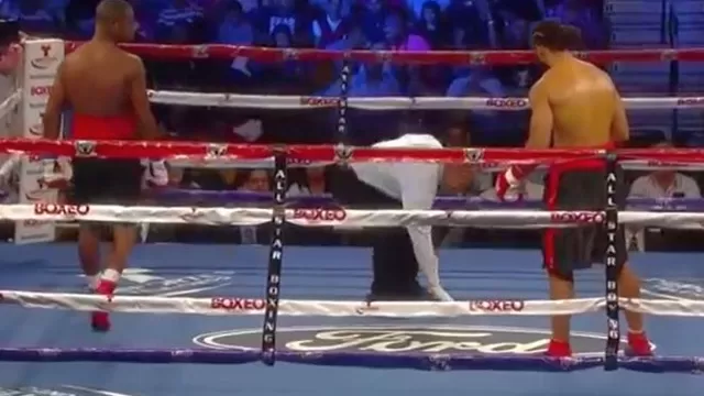 Insólito y bochornoso: a boxeador se le cayó su celular en plena pelea