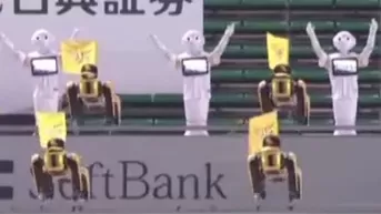 Japón: Robots reemplazan a hinchas en partidos de béisbol