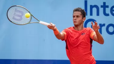 Varillas, puesto 66 en el ranking ATP, superó con comodidad a su rival por dos sets a cero.