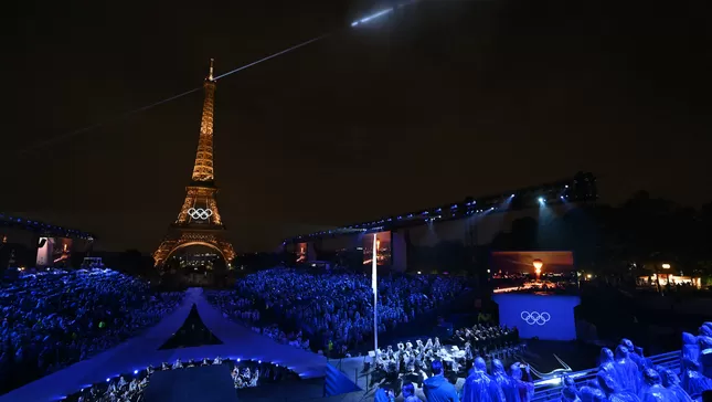Los Juegos Olímpicos París 2024 rompió fuegos este 26 julio tras una extensa ceremonia inaugural. | Foto: AFP