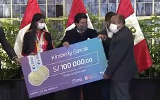 Kimberly García recibió reconocimiento del Gobierno y 100 mil soles de premio - Noticias de kimberly-garcia