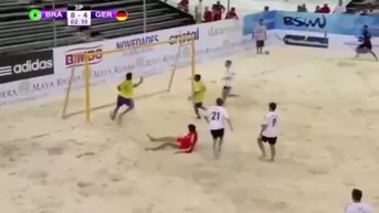 A lo Maradona: Mira este golazo en el fútbol playa