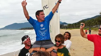 Peruano Piccolo Clemente es campeón mundial de Longboard