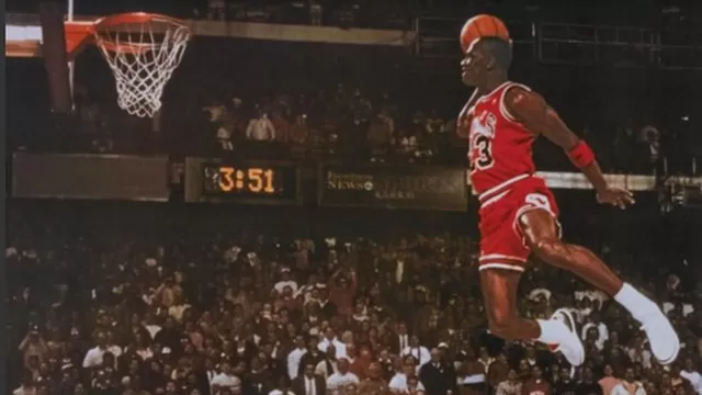 Michael Jordan cumple 54 años: mira sus 10 mejores jugadas en la NBA