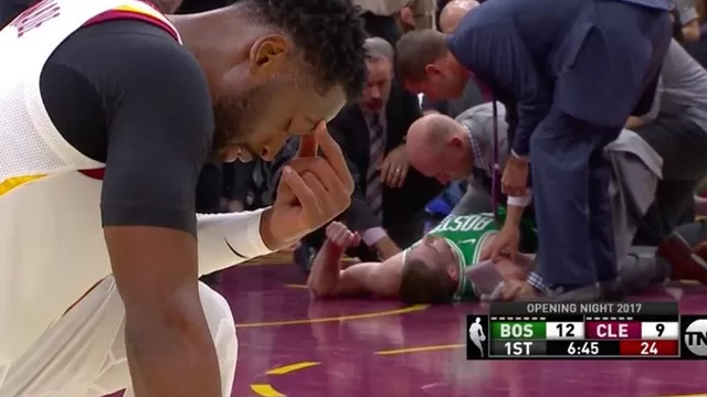 NBA: escalofriante lesión de Gordon Hayward en su primer partido de temporada