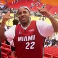 Disfrutó de la NBA: Jefferson Farfán apoyó a Miami Heat ante Denver Nuggets