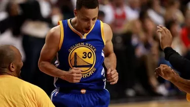 NBA: Stephen Curry elegido por unanimidad como el MVP de la liga