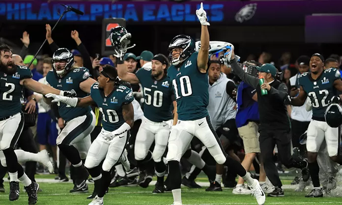 Philadelphia Eagles y New England Patriots juegan el Super Bowl 52