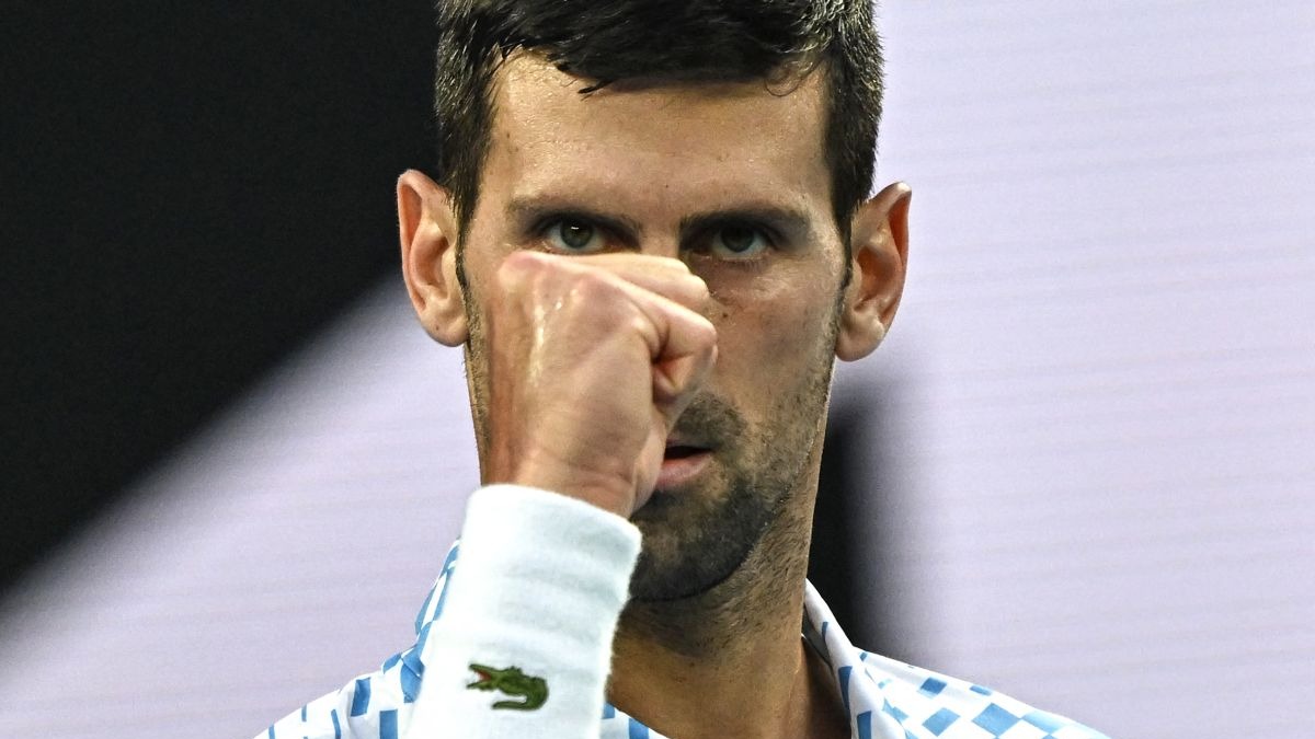 Novak Djokovic aplastó a De Miñaur y clasificó a cuartos del Australian Open