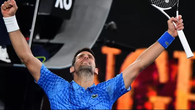 Regreso triunfal: Djokovic venció 3-0 al español Carballés en el Australian Open