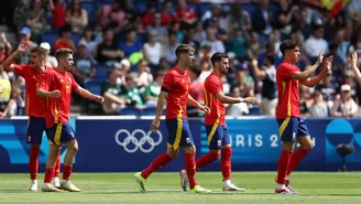 España abrió el marcador en el duelo por el grupo C de París 2024. | Foto: AFP / Video: Claro Sports