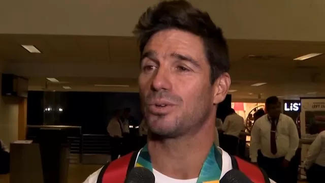 Miguel Tudela, bronce en shorboard, también regresó al país. | Video: América Deportes