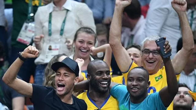 Río 2016: Brasil ganó el oro en vóley masculino y lo celebraron con Neymar-foto-1