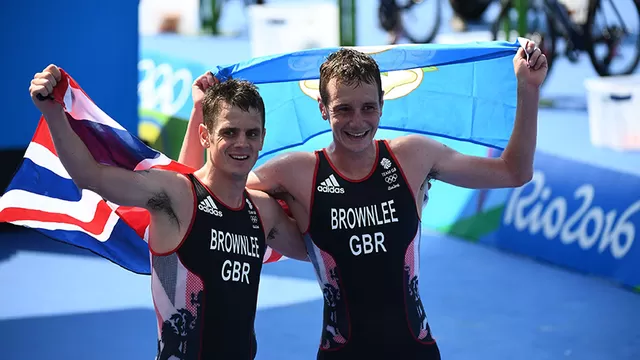 Río 2016: hermanos Alistair y Jonathan Brownlee ganan oro y plata en triatlón