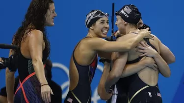 Río 2016: Ledecky brilló y EE.UU. ganó el oro en el relevo 4x200 libres 