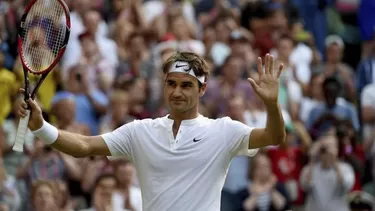 Federer quiere su octavo torneo de Wimbledon. (EFE)