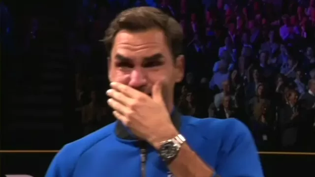 Roger Federer rompió en llanto tras su último partido profesional