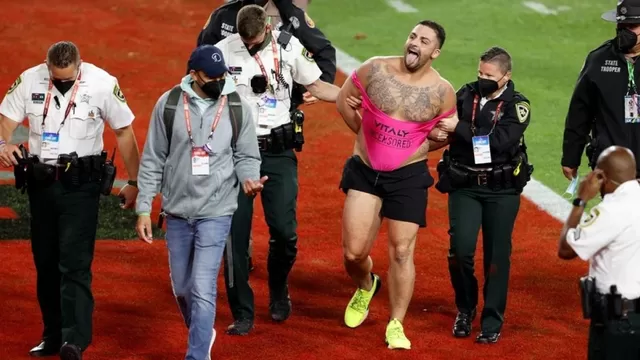 Super Bowl: Hombre que ingresó al campo ganó más de 300 mil dólares por su acto