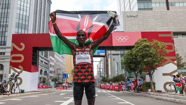 Tokio 2020: El keniano Eliud Kipchoge revalidó el oro olímpico en la maratón