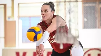 La brasileña dejaría el equipo después del duelo ante Alianza Lima e irían por una estadounidense.