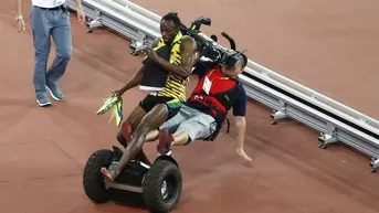 Usain Bolt fue atropellado por camarógrafo en vehículo eléctrico