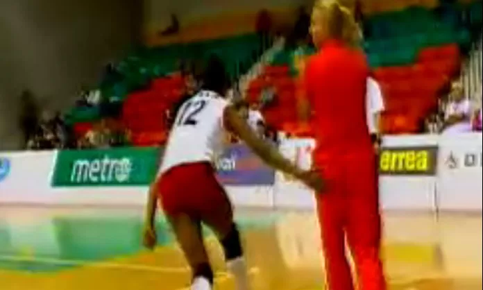 ngela Leyva Dio Una Palmada En El Trasero A Natalia M laga Am rica ngela-leyva-dio-una-palmada-en-el-trasero-a-natalia-m-laga-am-rica