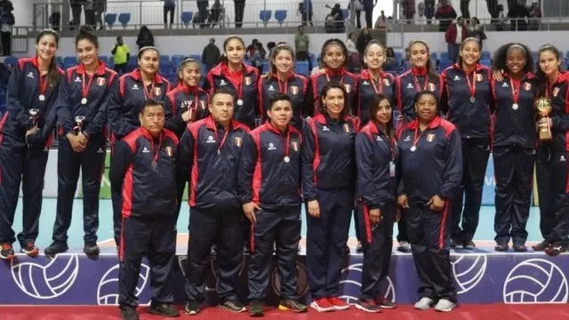 La selección peruana de vóley Sub-16 se quedó con el segundo puesto. | Foto: Diario Récord Perú