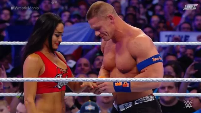 WrestleMania 33: John Cena le propuso matrimonio a Nikki Bella
