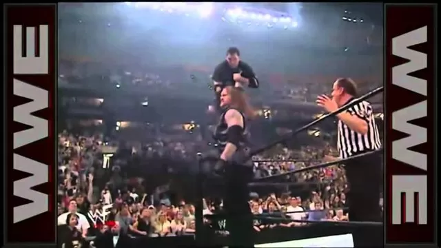 WWE: la noche que el Undertaker destruyó una mesa con Shane McMahon