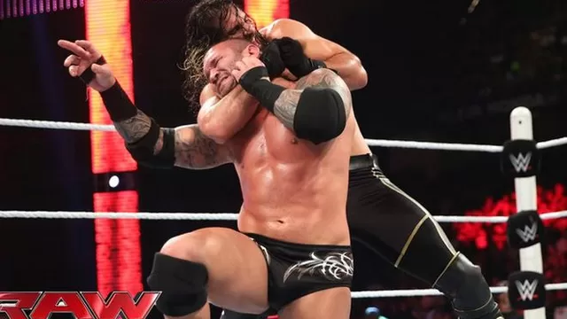 WWE: Randy Orton iba a quitarle el título a Seth Rollins y pasó esto