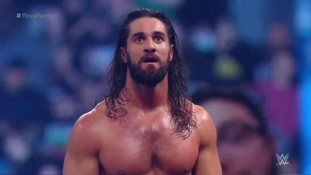 Rollins acaba de garantizar su camino a WrestleMania. | Foto: WWE 