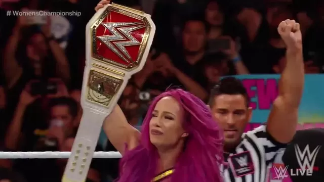 WWE: Sasha Banks reconquistó Campeonato Femenino al vencer a Charlotte