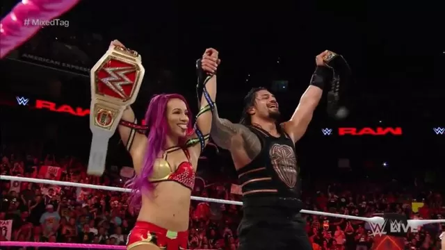 WWE: Sasha Banks y Roman Reigns derrotaron a Rusev y Charlotte en RAW