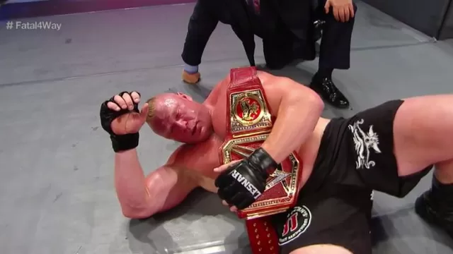 Brock Lesnar salió con el Campeonato Universal de WWE SummerSlam