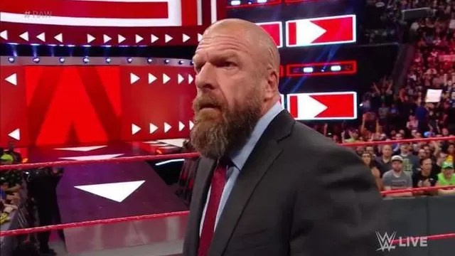 WWE RAW: Triple H reapareció para promocionar la pelea con The Undertaker