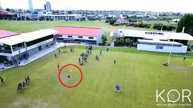 Youtube: estudiante rompió un drone en movimiento con un pelotazo