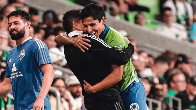 André Carrillo &#39;vaciló&#39; a Raúl Ruidíaz tras su golazo en la MLS con Seattle Sounders