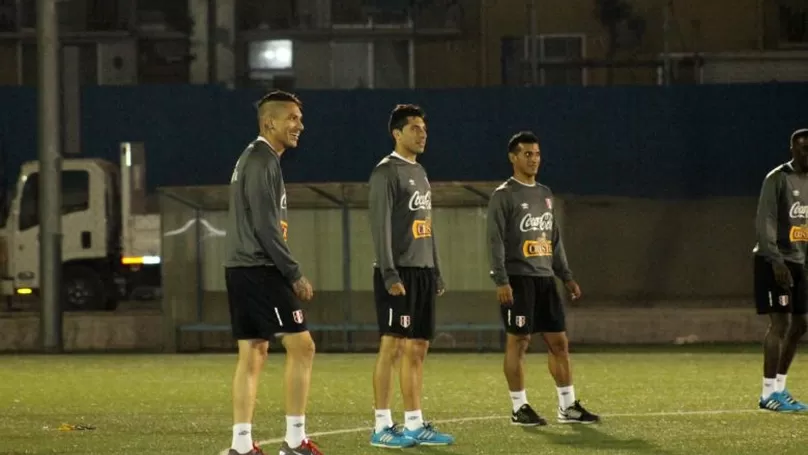 Así Fue El Primer Entrenamiento De La Selección Peruana En Chile ...