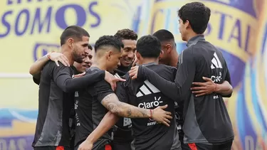 La &#39;bicolor&#39; sigue entrenando aún con los convocados del torneo local, previo al viaje a Montevideo. | Bicolor