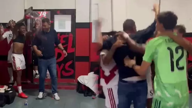 Los seleccionados peruanos Sub-20 celebraron junto al DT el triunfo 2-1 sobre Chile en los Juegos Sudamericanos Santa Fe 2026. | Video: IG de Agustín Lozano
