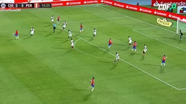 Arturo Vidal anotó el 1-0 en el Chile vs. Perú a los 34&#39;. | Video: CDF