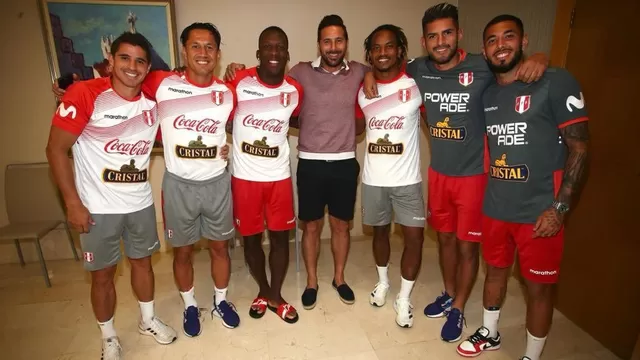 Claudio Pizarro invitó a jugadores de la Blanquirroja a su partido de despedida