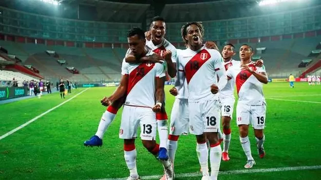 Clubes de seleccionados peruanos felicitaron a sus jugadores por convocatoria