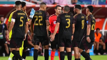 Conmebol sancionó a la FPF previo al duelo con Bolivia en Lima por los cánticos contra Chile. | Foto: AFP Conmebol sancionó a la FPF previo al duelo con Bolivia en Lima por los cánticos contra Chile. | Foto: AFP