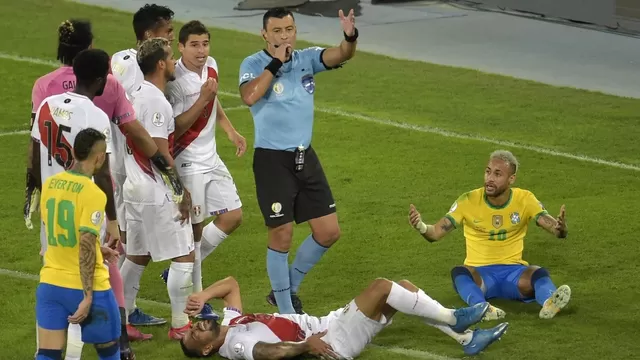 Copa América: Perú y Brasil critican la &quot;arrogancia&quot; del árbitro chileno Tobar