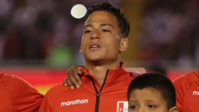 Cristian Benavente fue titular en Perú ante Costa Rica. | Foto: Captura Movistar Deportes.